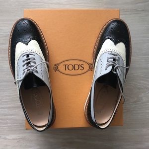 Tods women’s oxfords shoes
